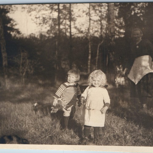 C1920s two cute - cute, children